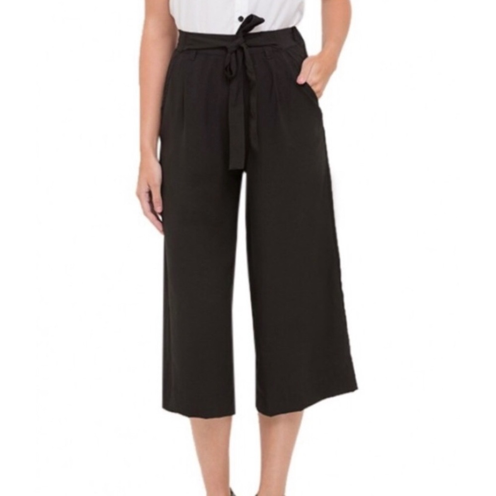 Zara Basic Paper Bag Waist Culotte in Black